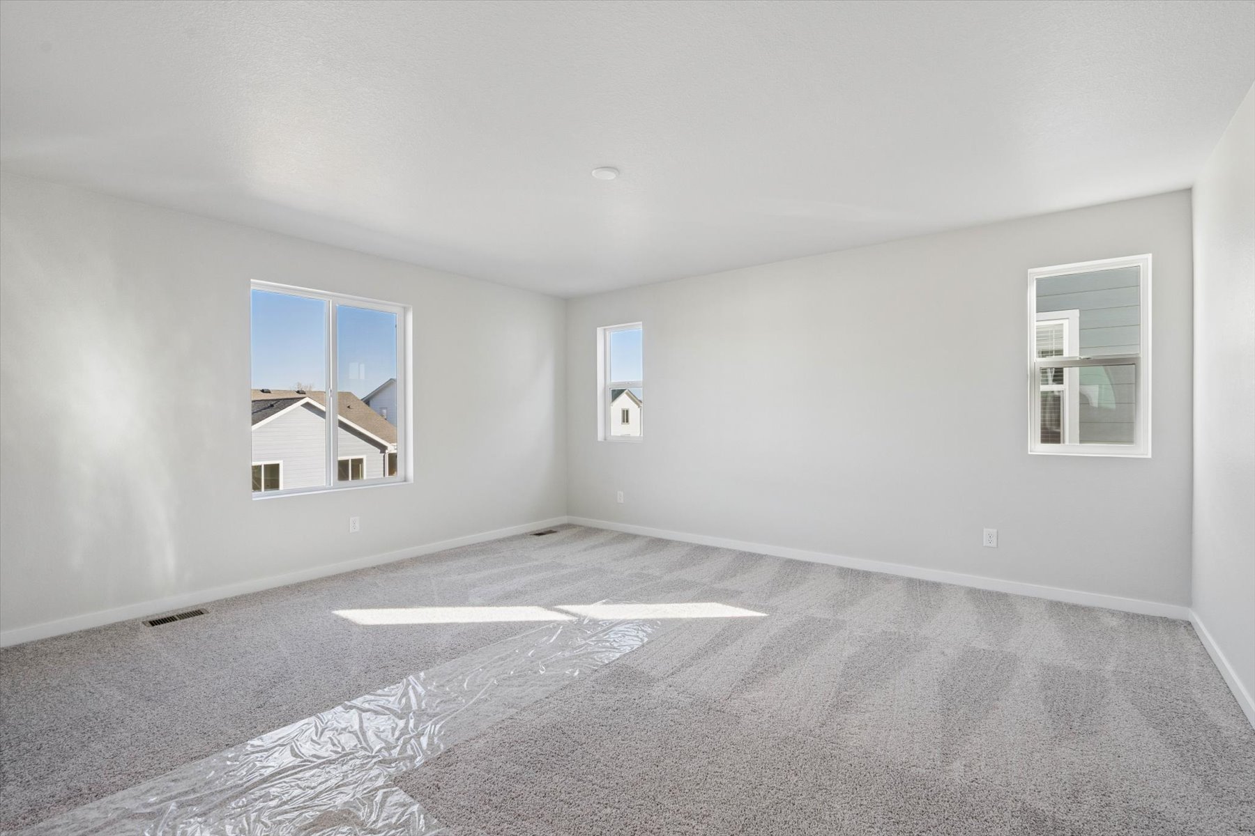 A room with windows.