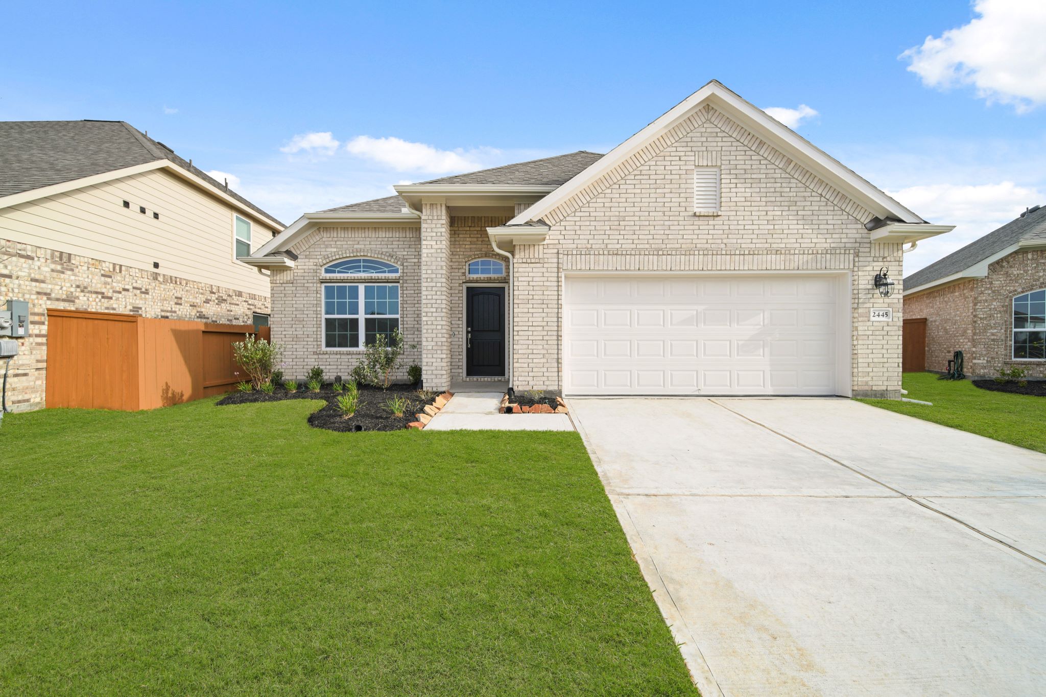 024B12 2445 Abbot Brook Dr.