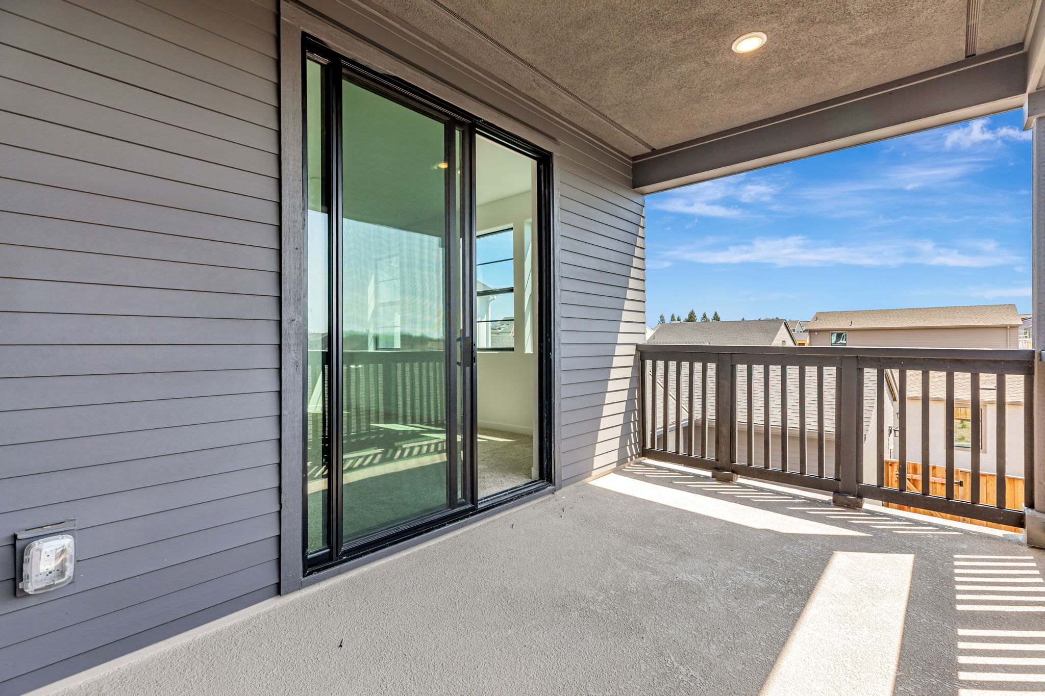 A building with glass doors.